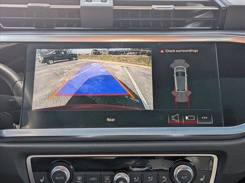 Used 2025 Audi Q3 2.0T Premium image 13