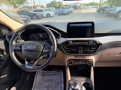 Used 2020 Ford Escape SE FWD image 13