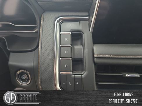 Used 2024 GMC Yukon AT4 w/ Technology Package image 24