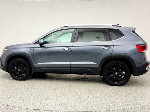 Used 2023 Volkswagen Taos SE image 8