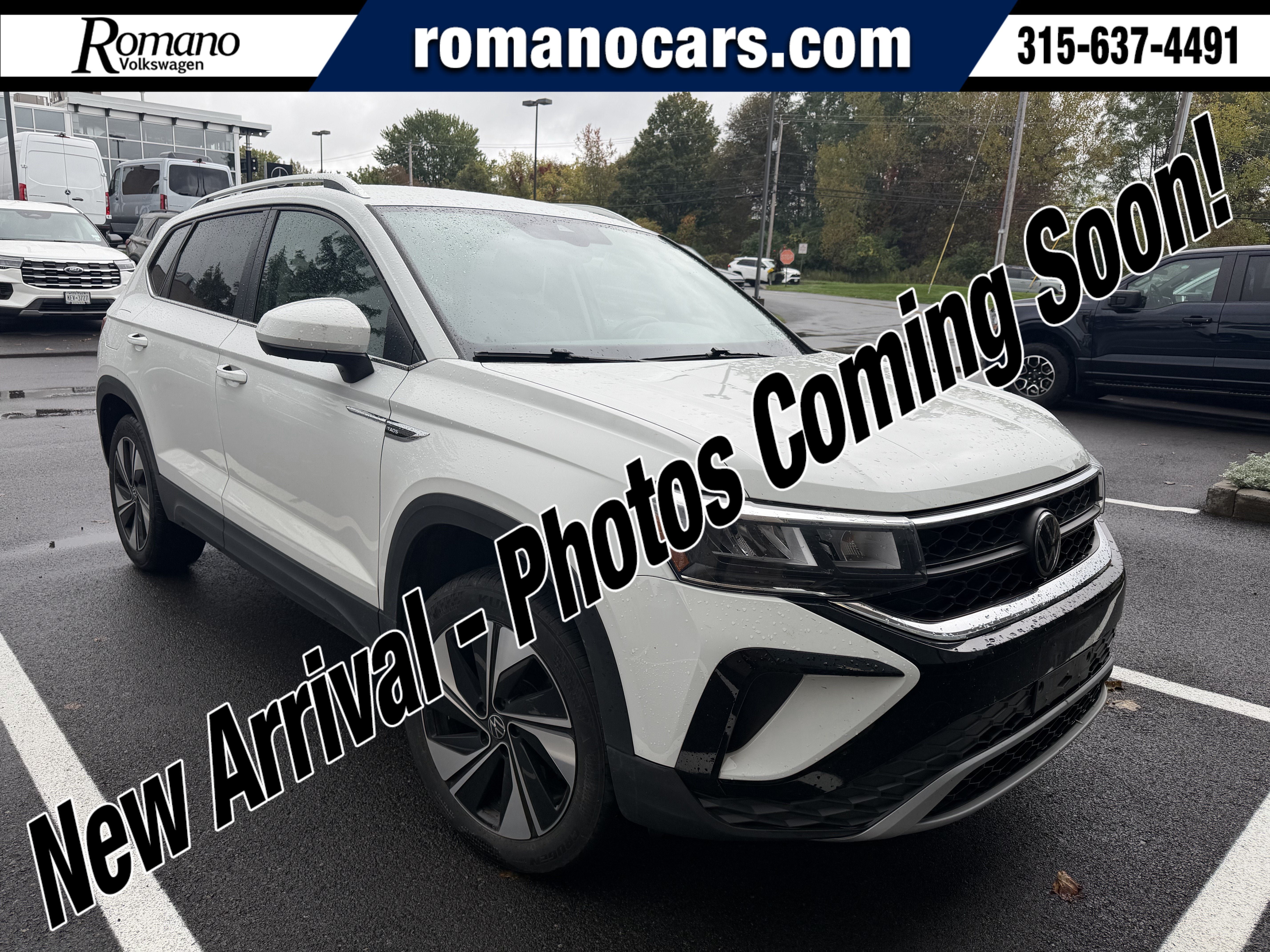 Used 2024 Volkswagen Taos SE AWD/4WD image 1