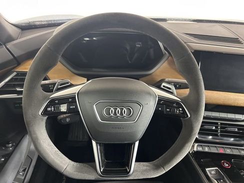 Used 2022 Audi e-tron GT Premium Plus image 21