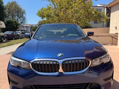 Used 2019 BMW 330i Sedan w/ Driving Assistance Package RWD image 2