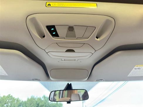 Used 2015 Ford Transit Connect XLT FWD image 26