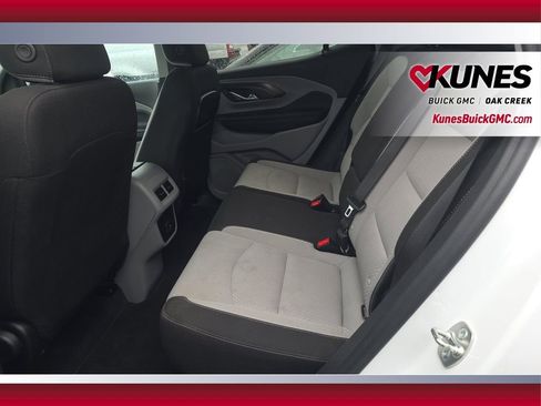 Used 2024 GMC Terrain SLE image 16