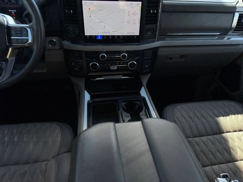 Used 2025 Ford F350 Platinum w/ Platinum Plus Package AWD/4WD image 11