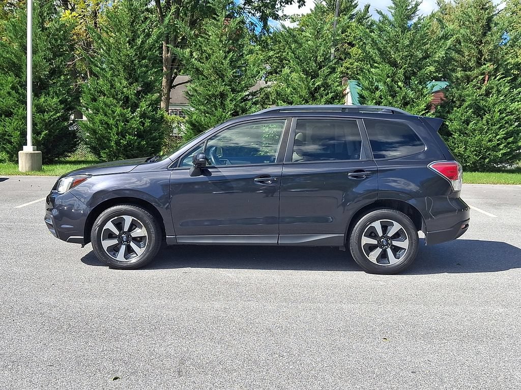 Used 2017 Subaru Forester 2.5i Premium AWD/4WD image 7