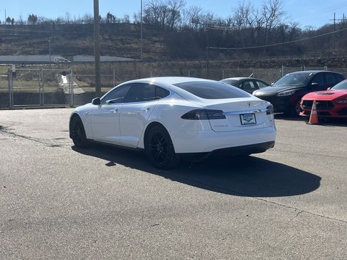 Used 2014 Tesla Model S 60 image 5