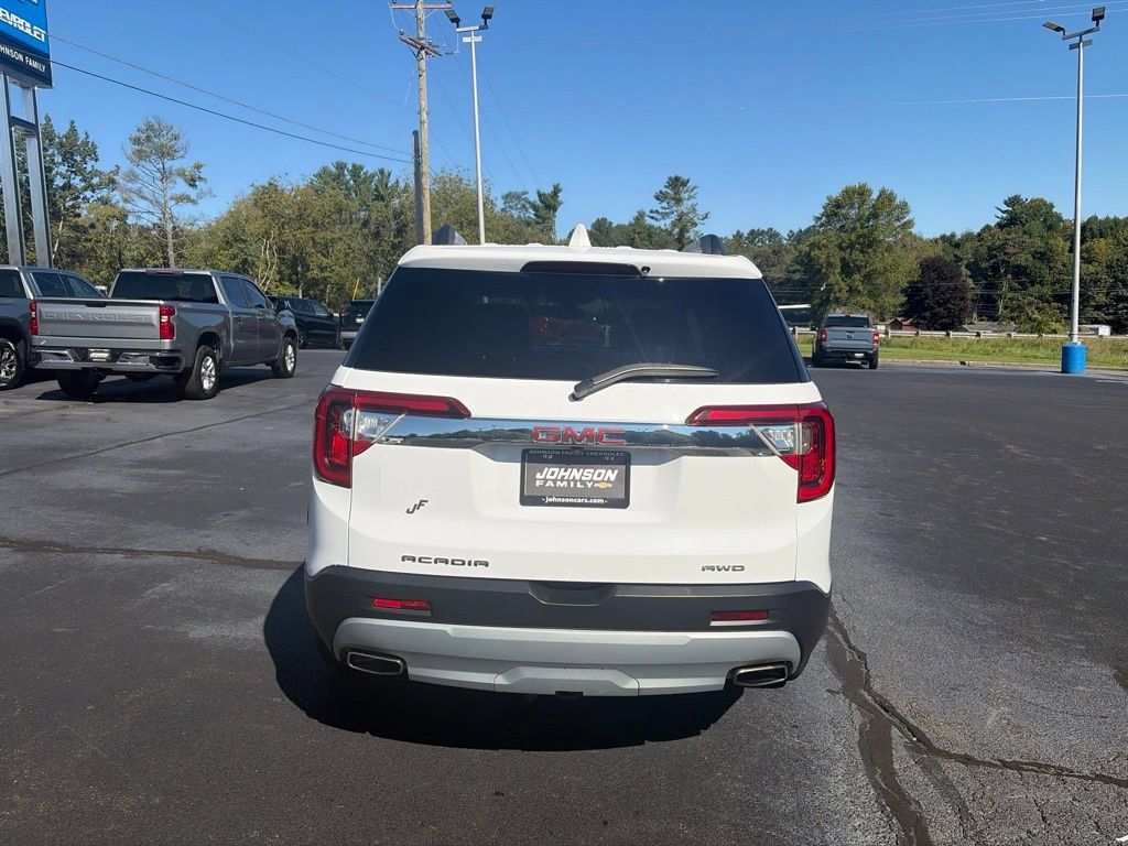 Used 2023 GMC Acadia SLT AWD/4WD image 9