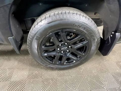 Used 2023 Chevrolet Silverado 1500 Custom w/ Rally Edition AWD/4WD image 19