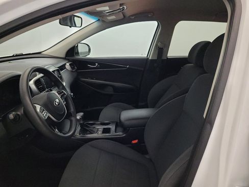 Used 2020 Kia Sorento FWD V6 image 17