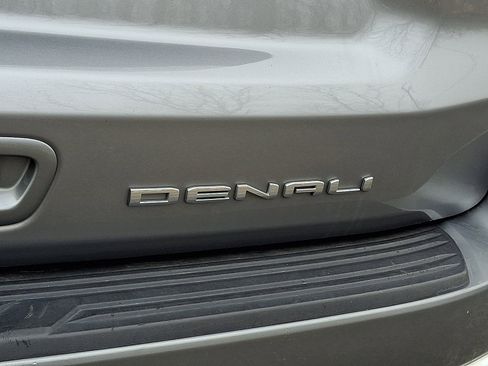 Used 2023 GMC Yukon Denali AWD/4WD image 30