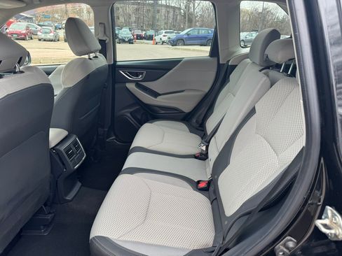 Used 2021 Subaru Forester Premium image 10