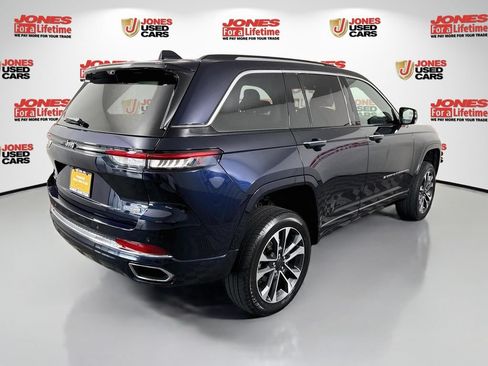 Used 2023 Jeep Grand Cherokee Overland w/ Adv Protech Group III AWD/4WD image 16