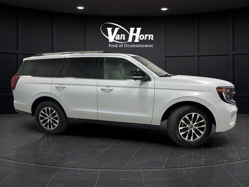 Used 2025 Ford Expedition Platinum AWD/4WD image 8