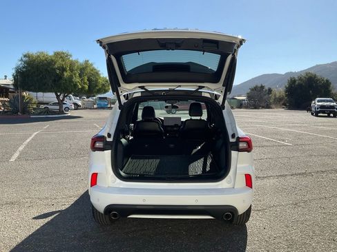 Used 2024 Ford Escape ST-Line Select w/ Tech Pack #1 image 12