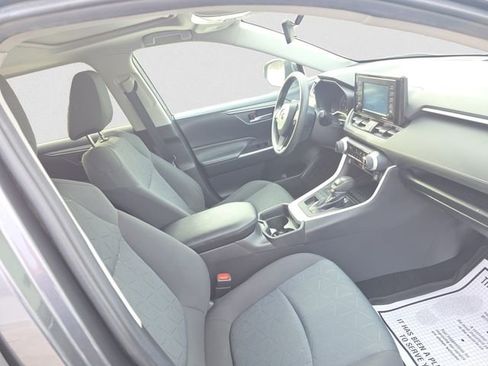 Used 2020 Toyota RAV4 XLE w/ Convenience Package image 15