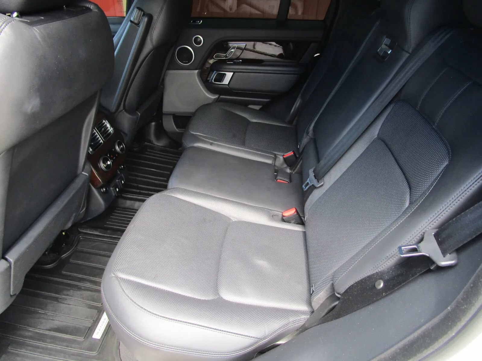 Used 2020 Land Rover Range Rover HSE AWD/4WD image 19