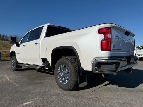 Used 2024 Chevrolet Silverado 2500 LTZ w/ LTZ Convenience Package image 8