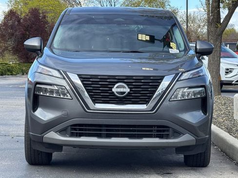Used 2023 Nissan Rogue SV image 9