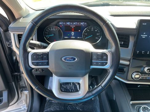 Used 2022 Ford Expedition Max XLT image 13