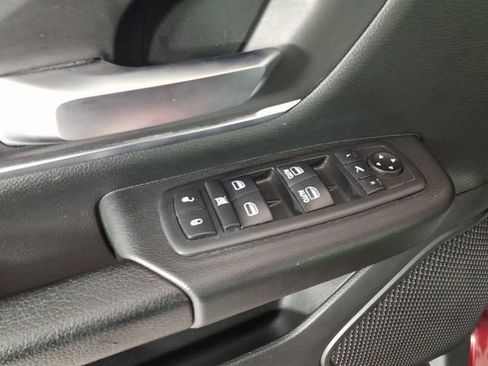 Used 2019 RAM 1500 Big Horn AWD/4WD image 14