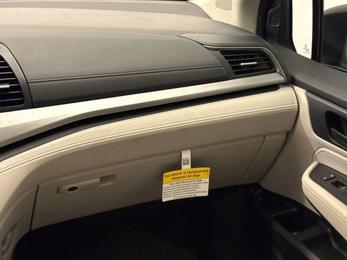 Certified 2026 Honda Odyssey EX-L image 16