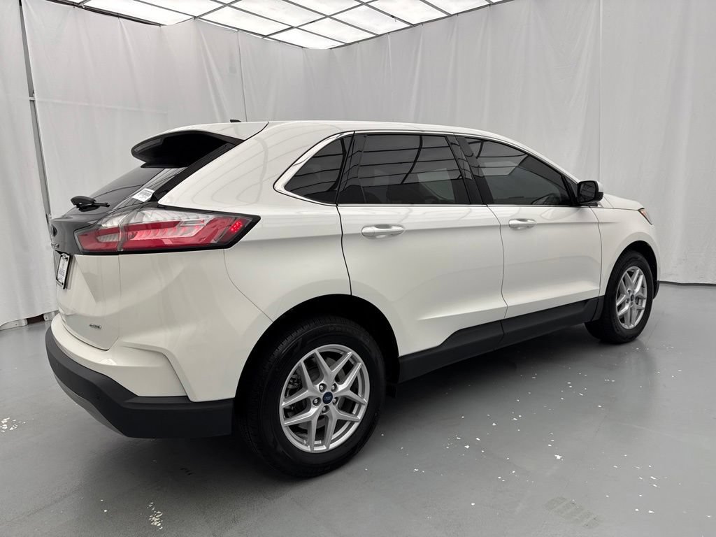Used 2022 Ford Edge SEL AWD/4WD image 14