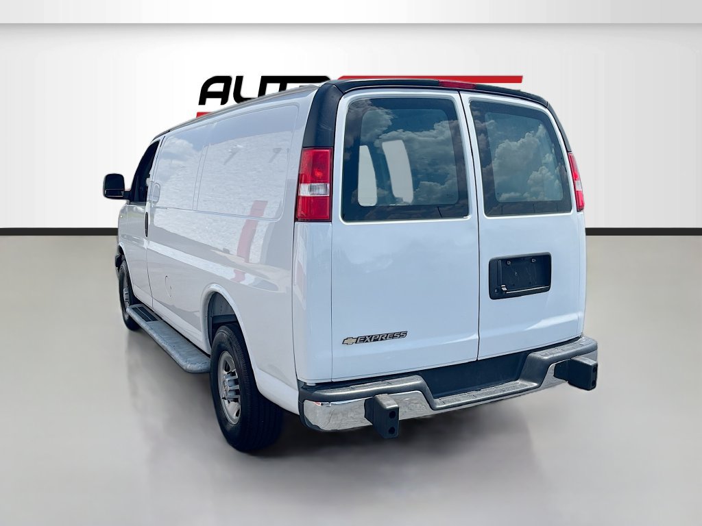 Used 2025 Chevrolet Express 2500 w/ Driver Convenience Package RWD image 6