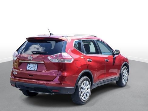 Used 2016 Nissan Rogue S w/ Appearance Package FWD image 8