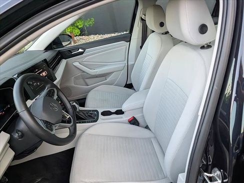 Certified 2025 Volkswagen Jetta S FWD image 23