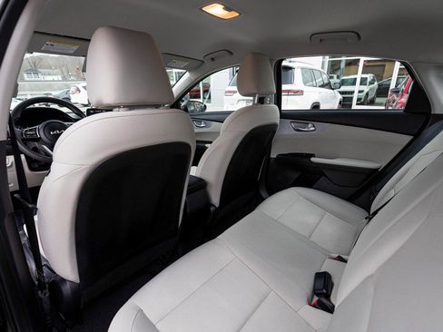 Used 2023 Kia Forte LXS image 28