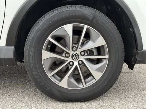 Used 2017 Toyota RAV4 XLE image 31