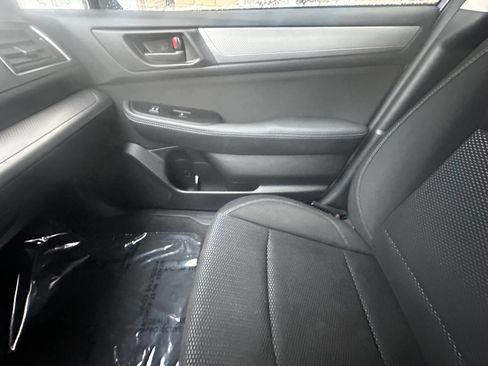 Used 2018 Subaru Outback 2.5i image 10