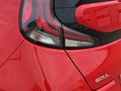 Used 2025 Kia Soul LX w/ LX Technology Package image 29