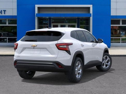 New 2026 Chevrolet Trax LS image 4