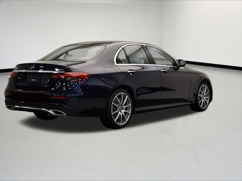 Used 2023 Mercedes-Benz E 450 4MATIC Sedan image 5