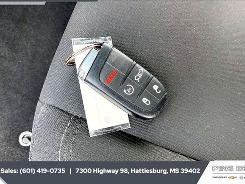 Used 2023 Dodge Charger R/T RWD image 9