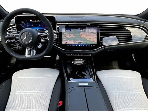 New 2026 Mercedes-Benz E 53 AMG e 4MATIC Sedan image 7