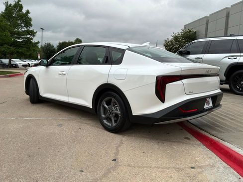 Used 2025 Kia K4 FWD image 8