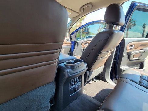 Used 2017 Nissan Titan Platinum Reserve image 41