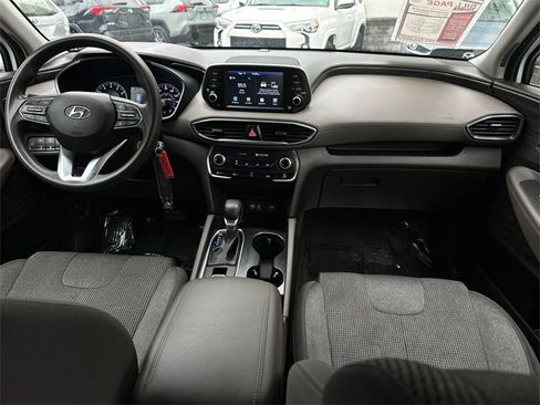 Used 2019 Hyundai Santa Fe SE image 13