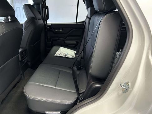 Used 2026 Toyota 4Runner Limited AWD/4WD image 17