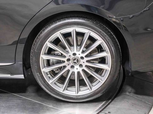 Certified 2022 Mercedes-Benz S 580 4MATIC Sedan w/ AMG Line Package image 9