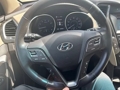 Used 2017 Hyundai Santa Fe Sport FWD image 4