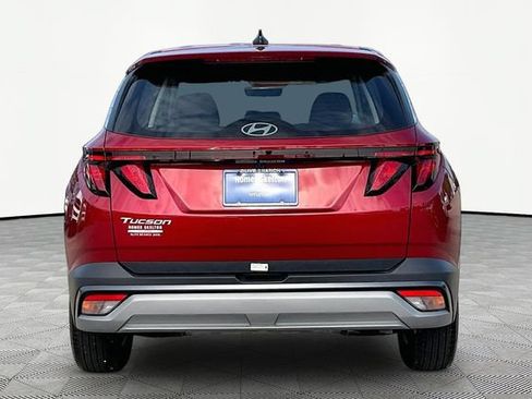Certified 2026 Hyundai Tucson SE FWD image 5