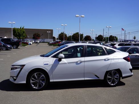 Used 2019 Honda Clarity Plug-In Hybrid image 6