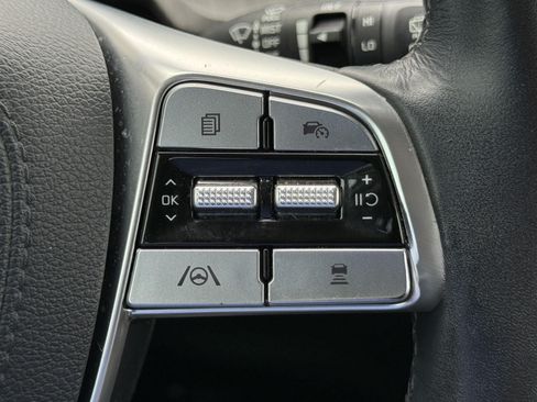 Used 2025 Kia Telluride EX w/ EX Captain's Chair Package AWD/4WD image 38