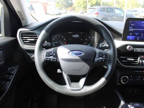 Used 2021 Ford Escape SE FWD image 9