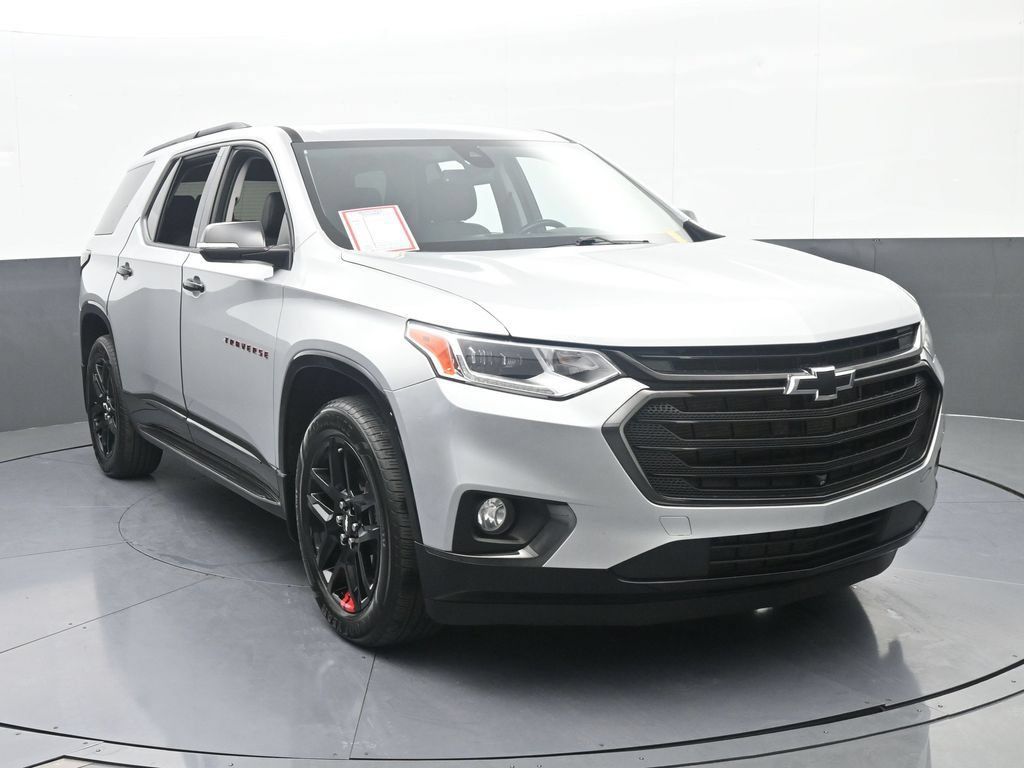 Used 2021 Chevrolet Traverse Premier w/ Redline Edition FWD image 9